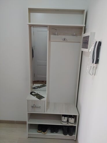 Dolablar: Yeni, Açılan, Düz dolab, Dəhliz dolabı — 9