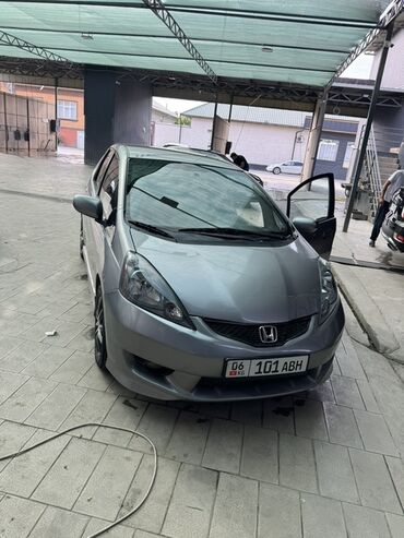 малибу машина цена бишкек: Honda Fit: 2010 г., 1.5 л, Автоматтык, Бензин, Хетчбек