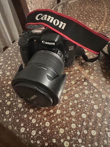 canon fotoaparat qiymetleri: Canon 60D. ela vezyetdedir komplekt satılır. ehtiyac olmadıgı üçün