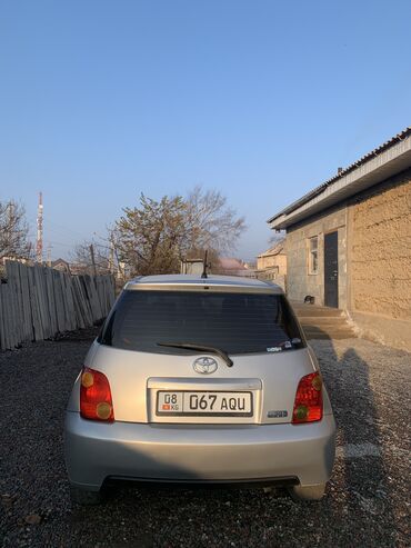 рассрочка продаю: Toyota ist: 2003 г., 1.3 л, Автомат, Бензин