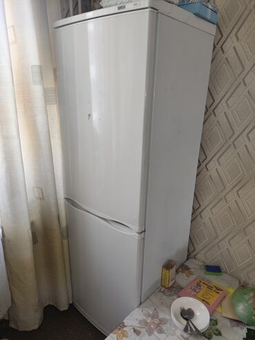 Техника жана электроника: Муздаткыч Atlant, Колдонулган, Эки камералуу, 60 * 175 *