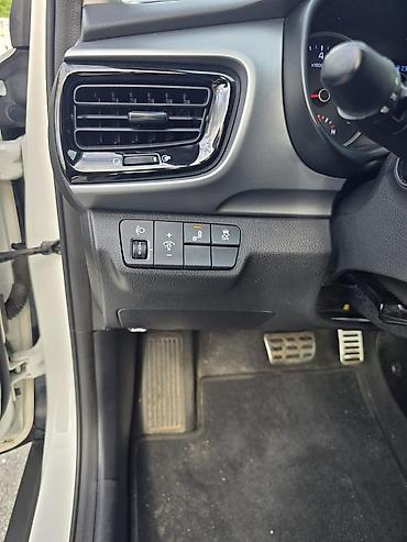 Продажа авто: Kia Stonic: 2019 г., 1 л, Автомат, Бензин, Кроссовер — 8