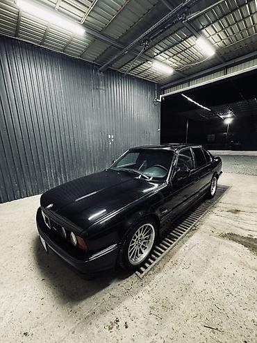 lada 2105: BMW 5 series: 1989 г., 2.5 л, Механика, Бензин, Седан — 5