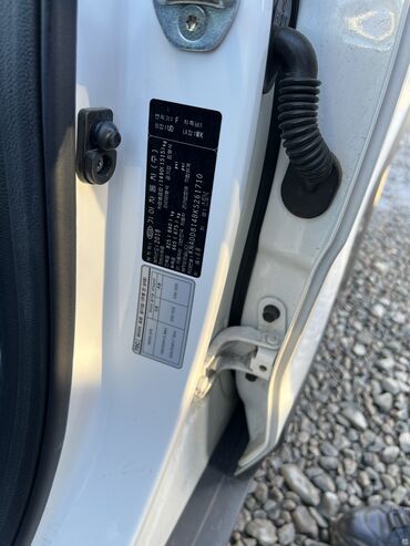 Kia: Kia Stonic: 2018 г., 1.4 л, Автомат, Бензин, Кроссовер — 10