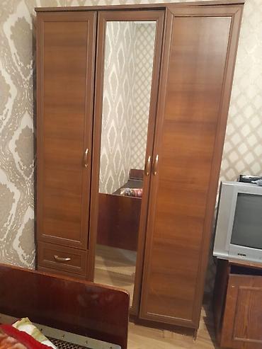 İşlənmiş, 3 qapılı, Güzgülü, Qəhvəyi, Taxta, Açılan, Düz dolab lalafo.az -da İşlənmiş, 3 qapılı, Güzgülü, Qəhvəyi, Taxta, Açılan, Düz dolab