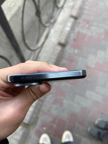 Другие мобильные телефоны: Смартфон с плоскими боковыми гранями и металлической рамкой. Цвет — — 3