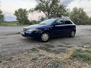 Chevrolet Lacetti: 2004 г., 1.6 л, Механика, Бензин, Хэтчбэк