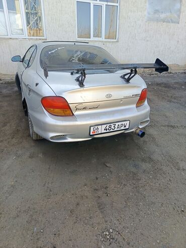 машина алмашуу: Hyundai Tiburon: 2000 г., 1.8 л, Механика, Бензин, Купе