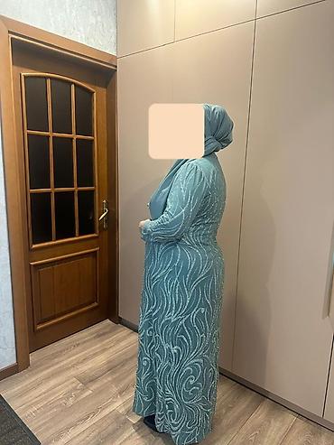 48 razmer don: Uzun ziyafət/libas 
50 52 ölçüyə uyğun — 2