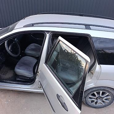 пена авто: Ford Focus: 2001 г., 1.6 л, Механика, Бензин, Универсал — 4