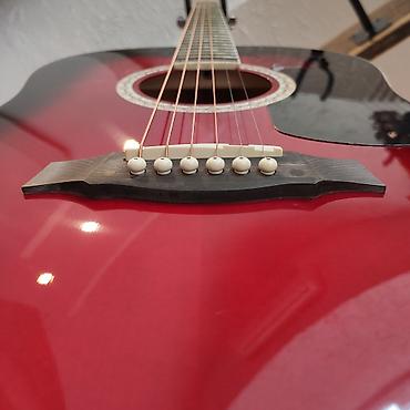 Gitaralar: Akustik gitara Riverone LD 18 Simlərin sayı: 6 Üst: Şam ağacı Qol: Gül — 2