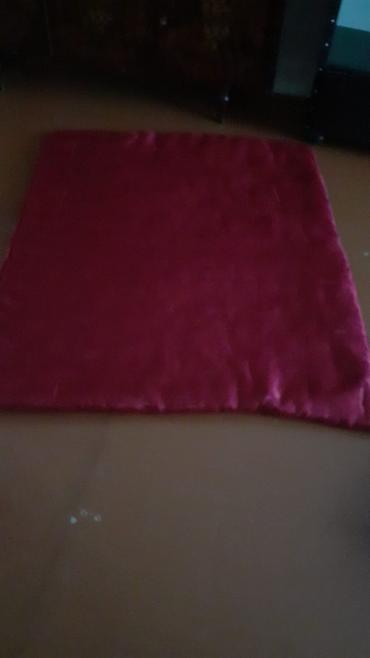 yorgan dosek satisi: Qırmızı yumşaq parça örtük - Rəng: tünd qırmızı/bordo - Material — 1