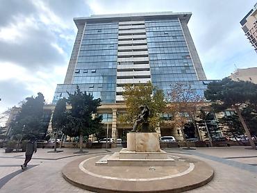 20 ci sahede satilan evler 2025: Bakı, 3 otaqlı, Köhnə tikili, 110 kv. m — 5