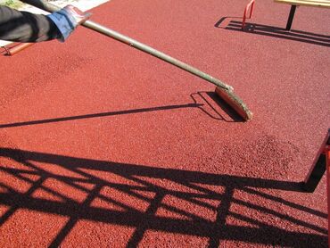 мяхкий кровля: Бесшовное резиновое покрытие для детских и спортивных площадок - Тип