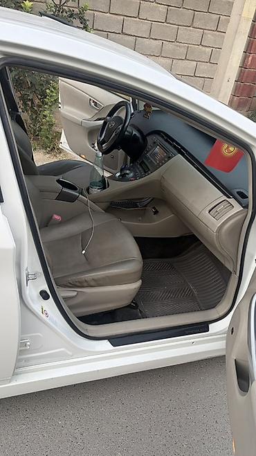 small car: Toyota Prius: 2012 г., Гибрид, Хэтчбэк — 8