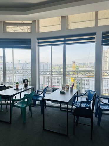 чем центр: Сдаю Офис, 30 м², В бизнес центре, С видом на горы