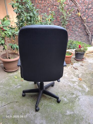 буква л кока кола: С колесиками, Рукояти не регулируются, Кожзаменитель