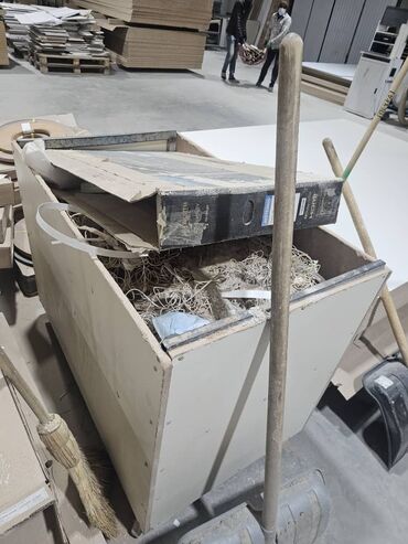 пресс для металлолома: Куплю станок для дробления или переработки остатков мебельного