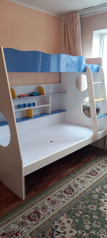 двухъярусная кровать для детей и: Продаю двухяросный кровать б/у состояние очень хороший 👍 цена 18000