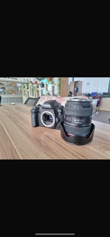 islənmis soyuducular: Canon markalı bu DSLR fotoaparatı peşəkar fotoqraflar və yüksək