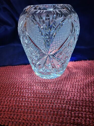 Ostali kućni dekor: Vaza nova kristal,led kristal,rucni rad. ceska. 70te. Vaza — 2