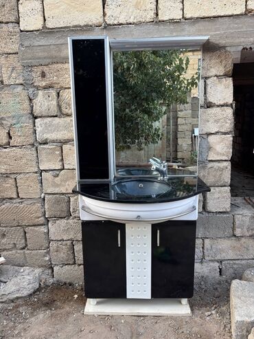 Общие краны, вентили: Müasir dizaynlı, qara və ağ rənglərdə olan bu hamam mebeli dəsti