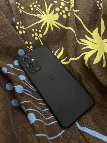 редии 9: OnePlus 9 Pro, Б/у, 256 ГБ, цвет - Черный, 2 SIM