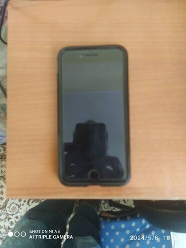 sexy crna haljinica: IPhone 7 Plus, 32 GB, Crn