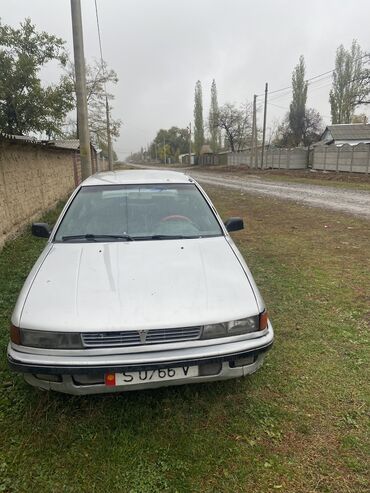 Mitsubishi: Mitsubishi Lancer: 1991 г., 1.3 л, Механика, Бензин