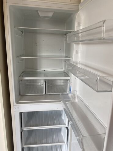 dondurma xaladenikleri: İşlənmiş 2 qapılı Indesit Soyuducu Satılır, rəng - Ağ
