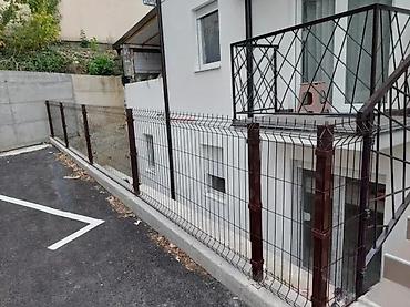 Proizvodi od rolovanog metala, metalni kanali: Panelna ograda 3d boja braon ral 8016. Panelna ogradafence system — 1