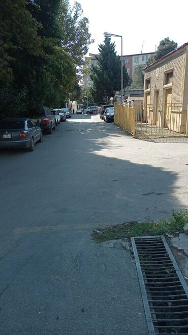 ремонт сколов и трещин на лобовом стекле: Əcəmimetrosu yaxınlığında AYLE Tvnin yanında maşın yumada qiymetler