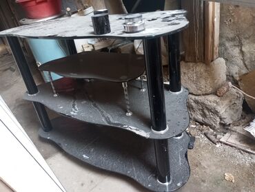 künc rəf: Künc Tv altlığı, Polkalı, Şüşəli