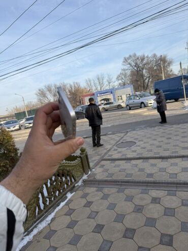 Apple iPhone: IPhone 12, Б/у, 128 ГБ, Белый, Защитное стекло, 61 % — 4