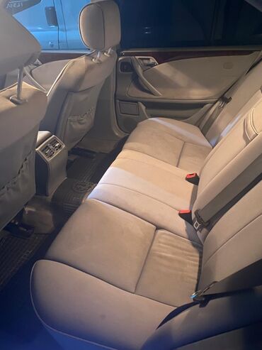 Mercedes-Benz: Mercedes-Benz E 320: 3.2 l | 2000 il Sedan — 3