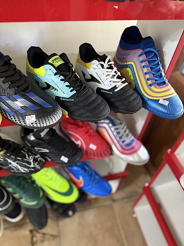 Кроссовки и спортивная обувь: Распродажа обуви Футбольные 700с Женские 950сом Мужские 950с Детские — 4