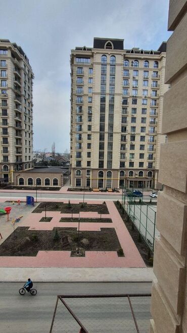 Продажа квартир: 4 комнаты, 126 м², Элитка, 4 этаж, ПСО (под самоотделку)