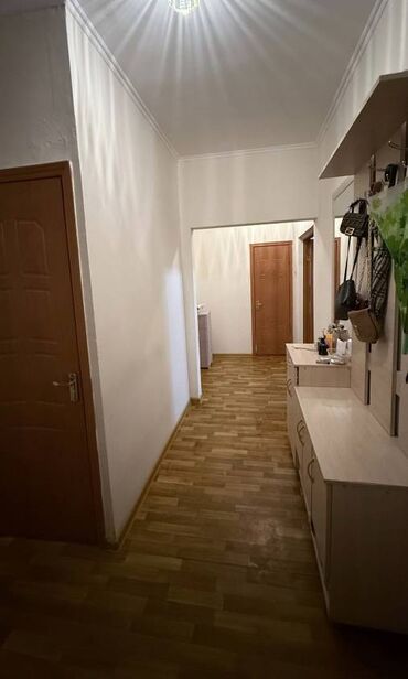 долгосрочная квартира жалал абад: 2 комнаты, 72 м², 1 этаж