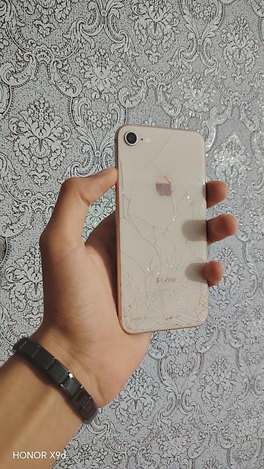 Mobil telefonlar: IPhone 8, 64 GB, Qızılı, Qırıq — 2