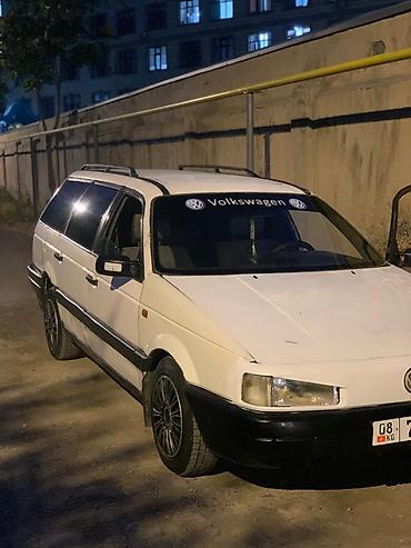 Volkswagen: Volkswagen Passat: 1990 г., 1.8 л, Механика, Бензин, Универсал — 2