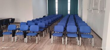 купить офисный диван: Аудиторные/конференц‑стулья с пюпитрами на заказ - Модель