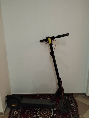 kontakt home skuter: 52 gündür almışam çox çox az istifadə eləmişəm. cəmi 100 km