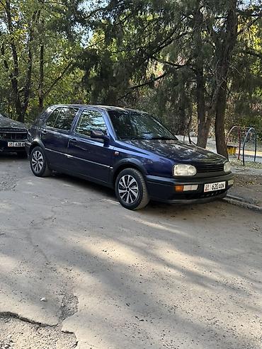 Volkswagen: Volkswagen Golf: 1994 г., 1.6 л, Механика, Бензин, Хэтчбэк — 3