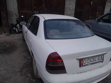 Daewoo: Daewoo Nubira: 1999 г., 1.6 л, Механика, Бензин