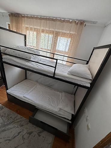 bunk bed: Двухъярусная кровать с металлическим каркасом - Прочная конструкция — 2