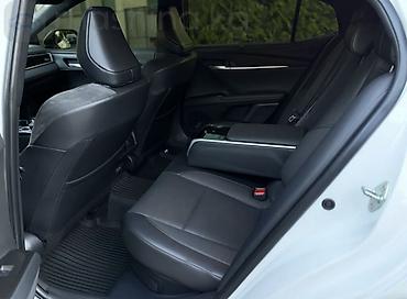 x5 bmb: Toyota Camry: 2025 г., 2.5 л, Вариатор, Гибрид, Седан — 10