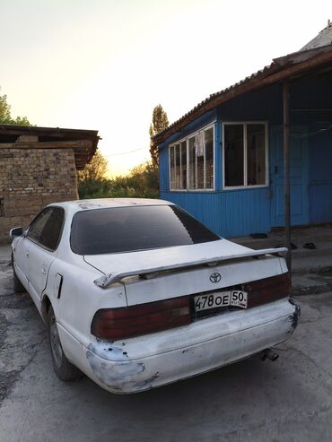 стоп венто: Toyota Camry: 1993 г., 2.5 л, Автомат, Бензин, Седан