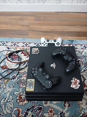 Техника и электроника: Игровая приставка Sony PlayStation 4 Pro (CUH-7xxx, черная в комплекте — 1