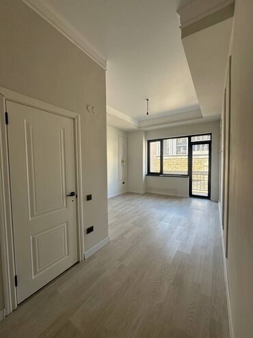 квартира с подселением для семейных: 3 комнаты, 100 м², Элитка, 1 этаж