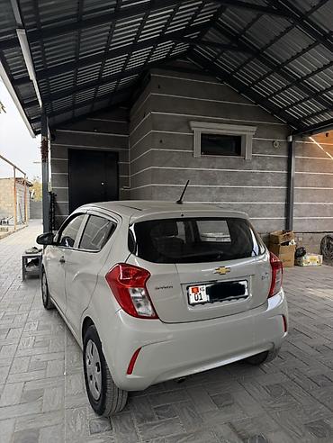 айфон обмен на машину: Chevrolet Spark: 2015 г., 1 л, Автомат, Бензин, Хэтчбэк — 5
